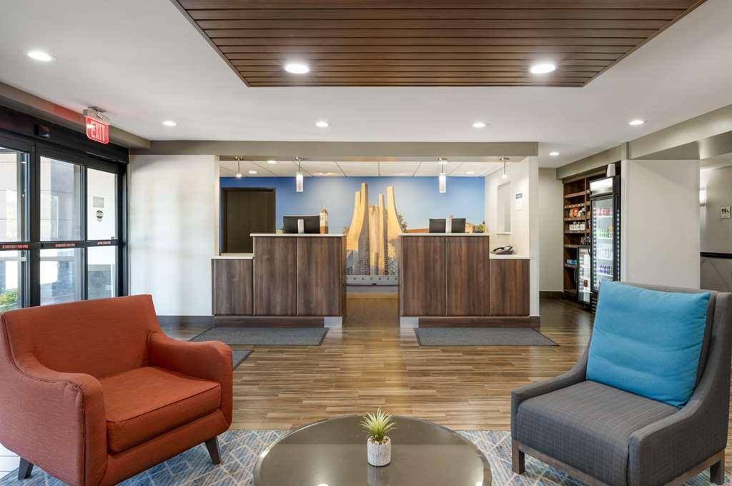 Best Western Plus Lafayette Hotel University Area Intérieur photo